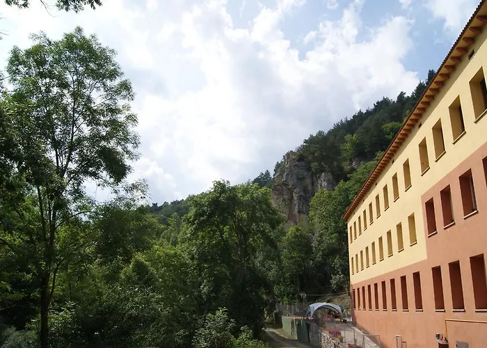 Alberg Roques BlanquesHostal