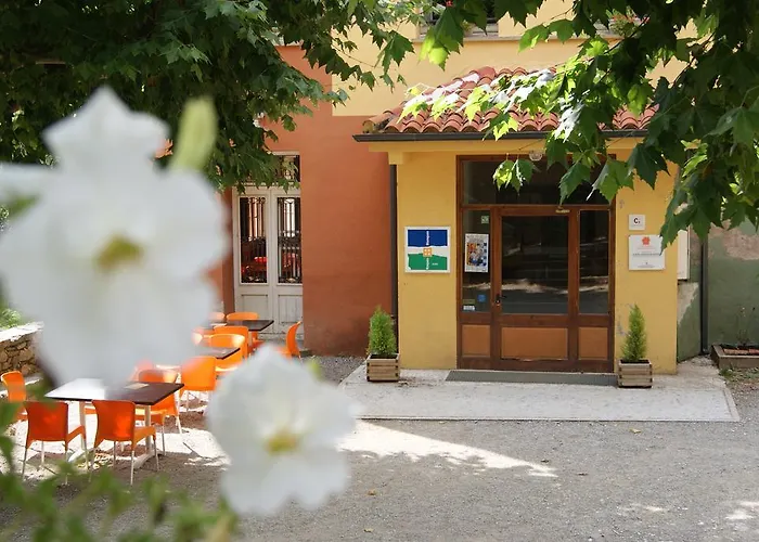 Alberg Roques BlanquesHostal